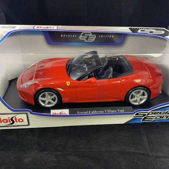 Maisto Other - CandyRed Ferrari California T  Diecast